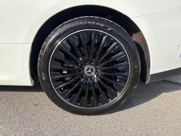 MERCEDES-BENZ CLE 300 e Coupé AMG Line Pano Burmester  