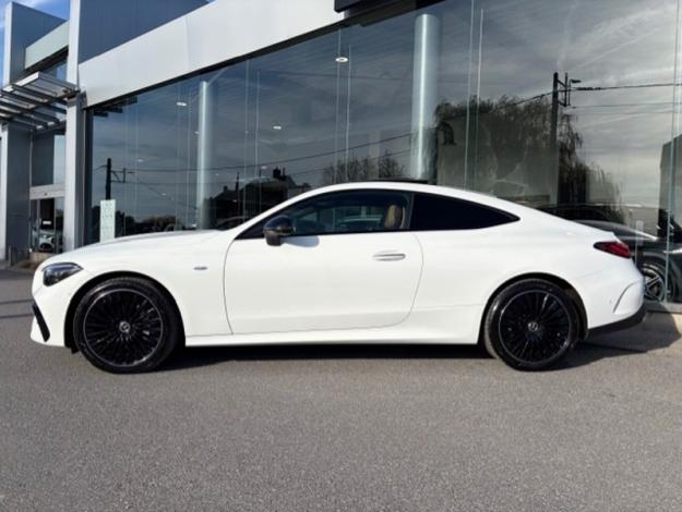 MERCEDES-BENZ CLE 300 e Coupé AMG Line Pano Burmester  