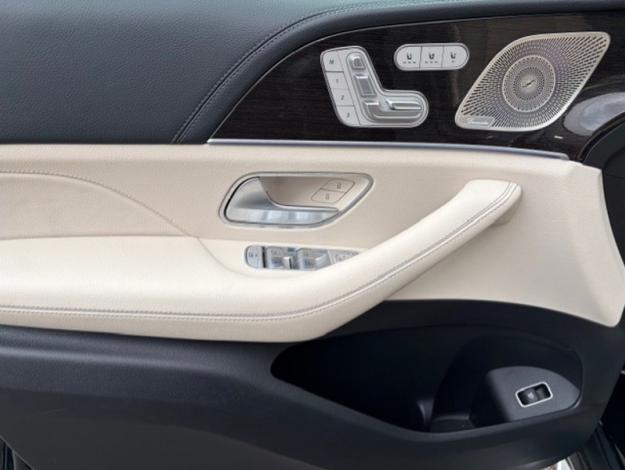 MERCEDES-BENZ GLE-Klasse GLE 300 d 4MATIC Off-Roader