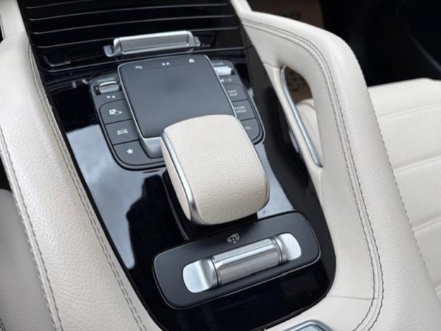 MERCEDES-BENZ GLE-Klasse GLE 300 d 4MATIC Off-Roader