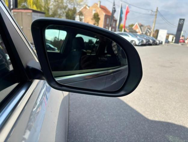 MERCEDES-BENZ EQB EQB 300 4MATIC