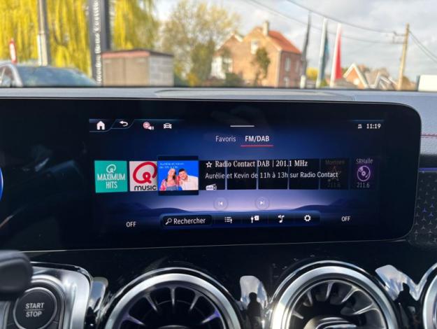 MERCEDES-BENZ EQB EQB 300 4MATIC