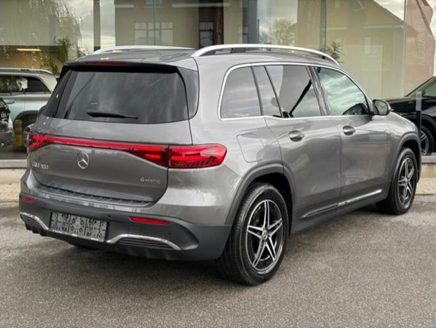 MERCEDES-BENZ EQB 300 4MATIC AMG Line  