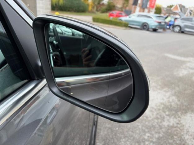 MERCEDES-BENZ EQB 300 4MATIC AMG Line  