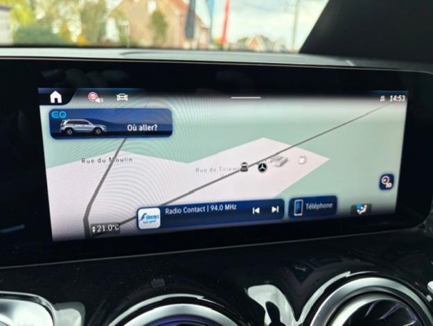 MERCEDES-BENZ EQB 300 4MATIC AMG Line  