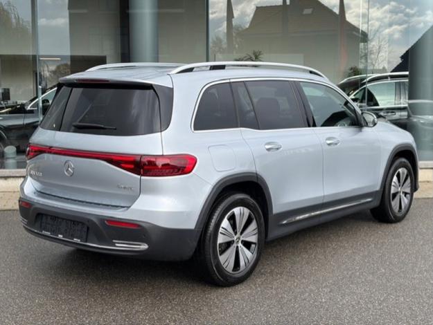 MERCEDES-BENZ EQB 300 4MATIC Luxury Line Facelift  