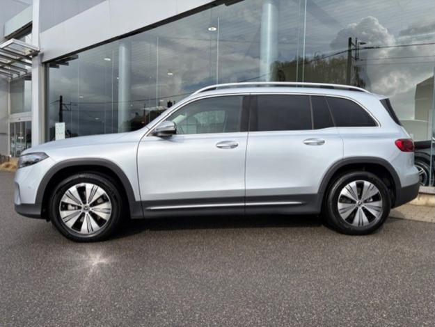 MERCEDES-BENZ EQB 300 4MATIC Luxury Line Facelift  