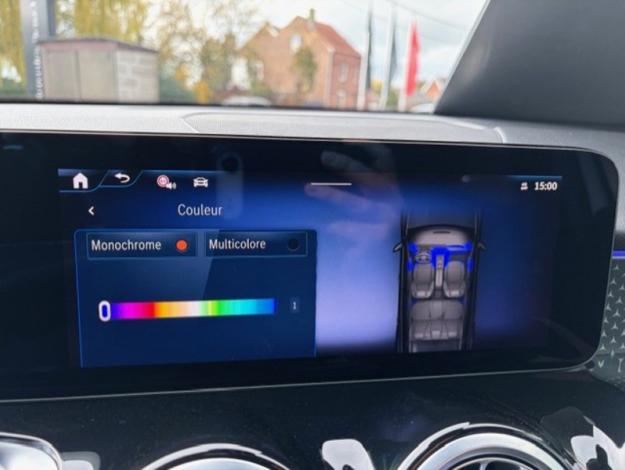 MERCEDES-BENZ EQB 300 4MATIC Luxury Line Facelift  