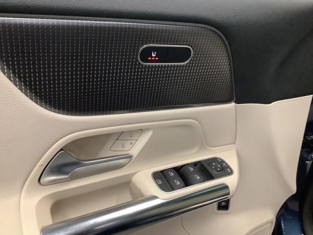 MERCEDES-BENZ EQA EQA 250 SUV