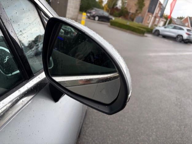 MERCEDES-BENZ EQE 300 Berline HyperScreen Pano Burmester  