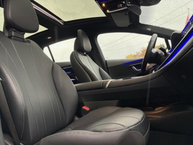 MERCEDES-BENZ EQE 300 Berline HyperScreen Pano Burmester  