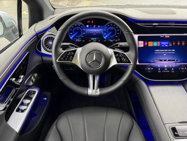 MERCEDES-BENZ EQE 300 Berline HyperScreen Pano Burmester  