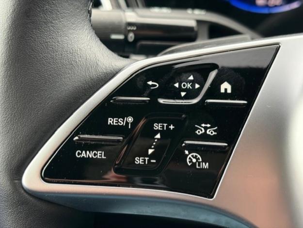 MERCEDES-BENZ EQE 300 Berline HyperScreen Pano Burmester  