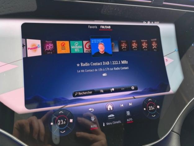 MERCEDES-BENZ EQE 300 Berline HyperScreen Pano Burmester  