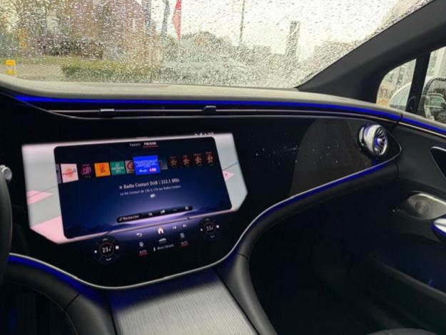 MERCEDES-BENZ EQE 300 Berline HyperScreen Pano Burmester  