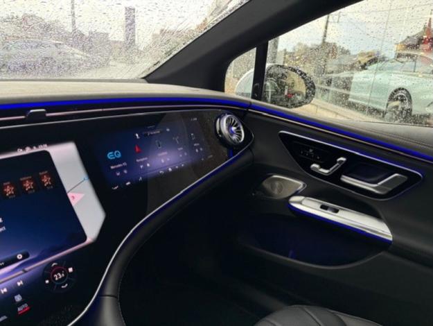 MERCEDES-BENZ EQE 300 Berline HyperScreen Pano Burmester  