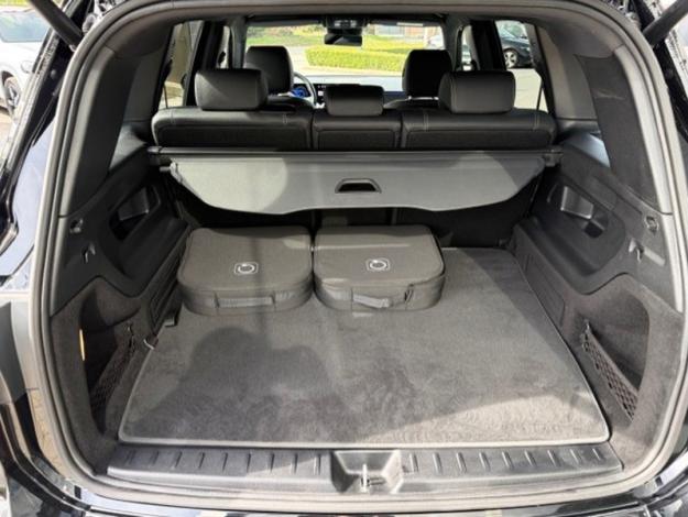 MERCEDES-BENZ EQB 250 + Luxury Line Facelift  