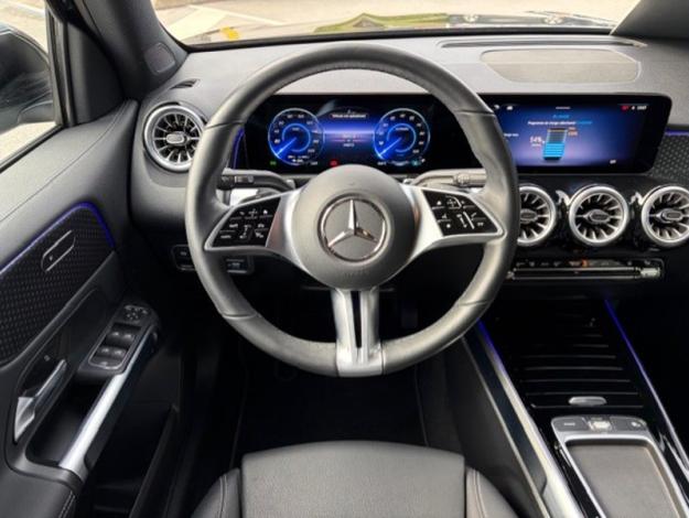MERCEDES-BENZ EQB 250 + Luxury Line Facelift  