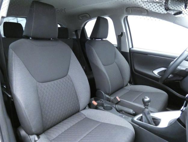 TOYOTA Yaris 120 VVT-i Design  