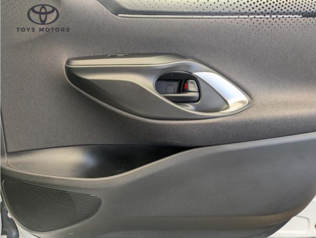 TOYOTA Yaris Hybride 116h Design  