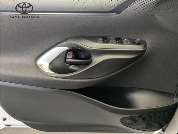 TOYOTA Yaris Hybride 116h Design  