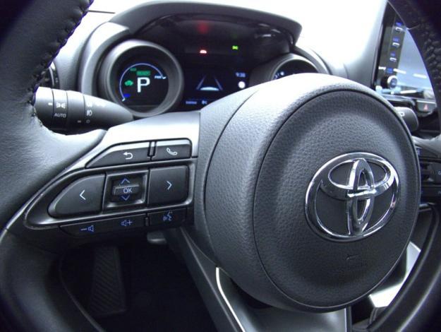 TOYOTA Yaris Hybrid Design  1.5 116 ch 
