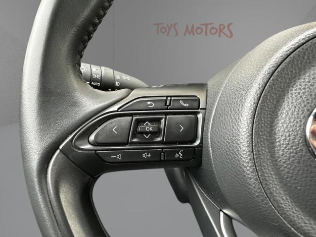 TOYOTA Yaris Cross Hybrid 2WD Design Pack Cargo  