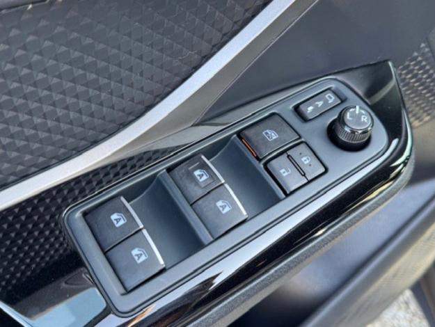 TOYOTA C-HR 1.8 HYBRIDE 122 DESIGN  1.8 122 ch 