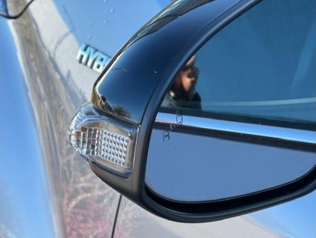 TOYOTA C-HR 1.8 HYBRIDE 122 GRAPHIC  