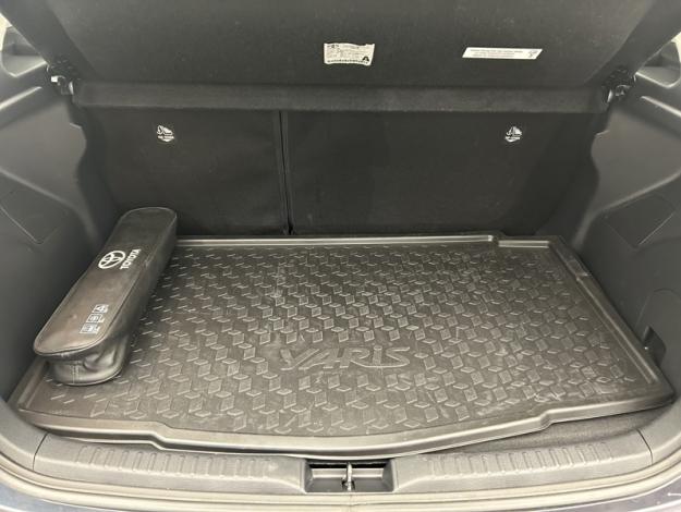 TOYOTA Yaris 116h Dynamic  