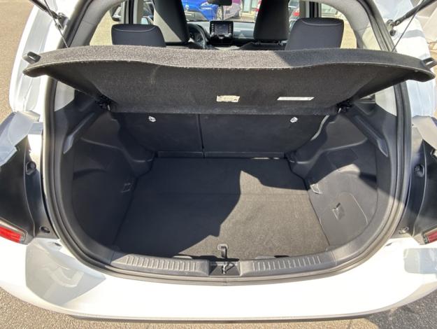 TOYOTA Yaris 116h Dynamic  