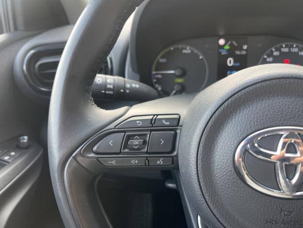 TOYOTA Yaris 116h Dynamic  