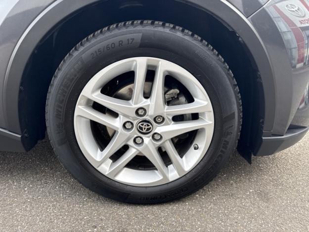 TOYOTA C-HR 122h Dynamic business  