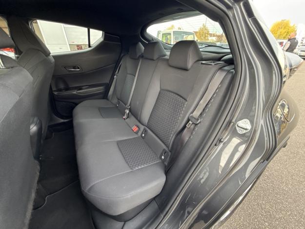 TOYOTA C-HR 122h Dynamic business  