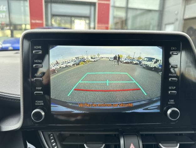 TOYOTA C-HR 122h Dynamic business  