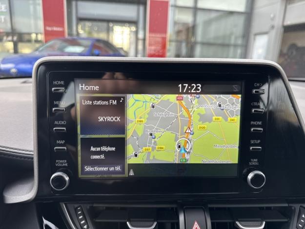 TOYOTA C-HR 122h Dynamic business  