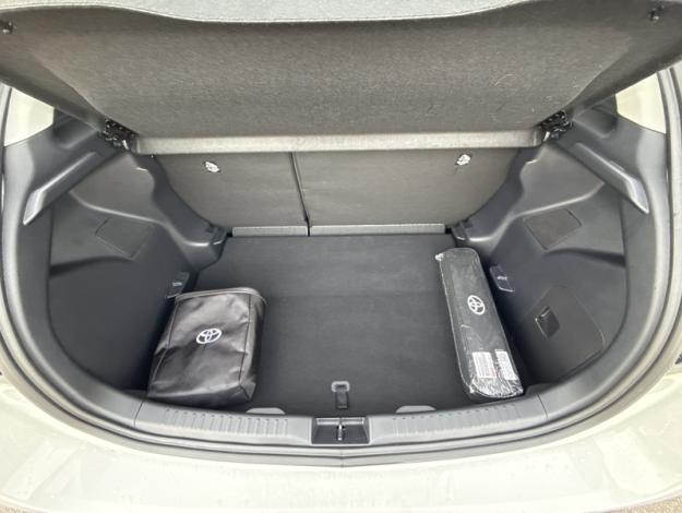 TOYOTA Yaris 116h Dynamic  