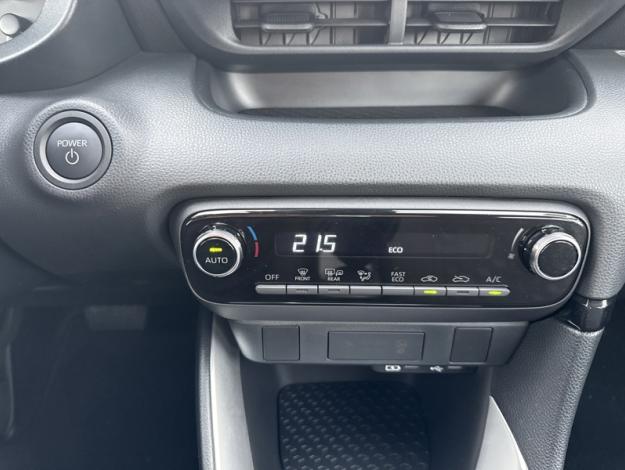 TOYOTA Yaris 116h Dynamic  