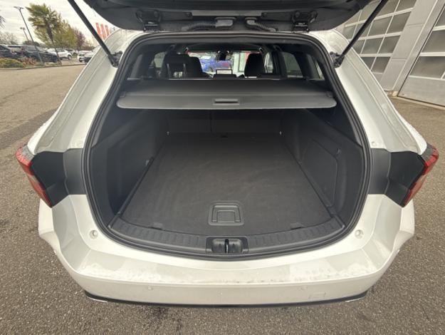 TOYOTA Corolla Touring Sports 196h Design  