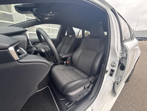 TOYOTA Corolla Touring Sports 196h Design  