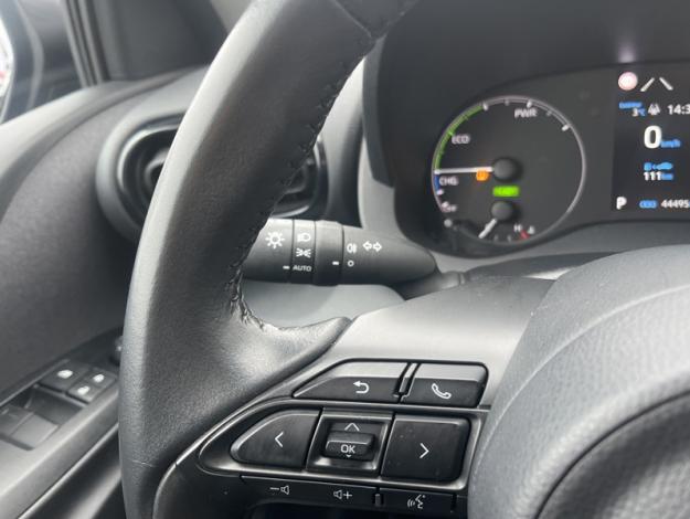 TOYOTA Yaris 116h Dynamic  