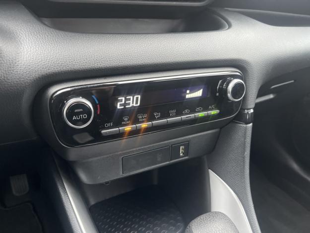 TOYOTA Yaris 116h Dynamic  