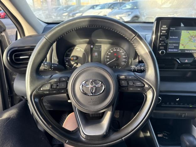 TOYOTA Yaris 116h Dynamic business  