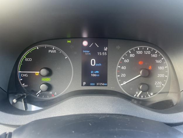 TOYOTA Yaris 116h Dynamic business  