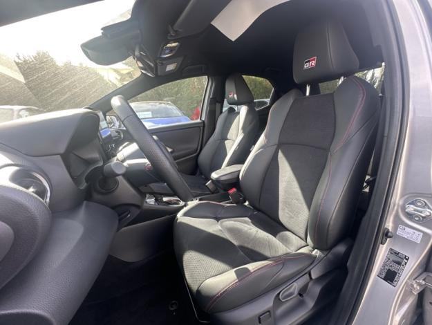 TOYOTA Yaris 130h GR SPORT  