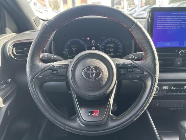 TOYOTA Yaris 130h GR SPORT  
