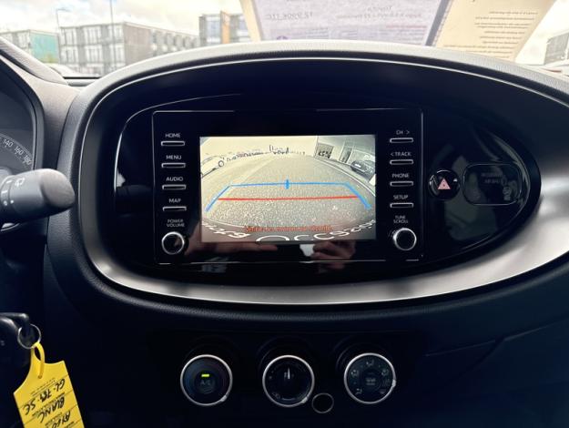 TOYOTA Aygo X 1.0 VVT-i 72 Dynamic   