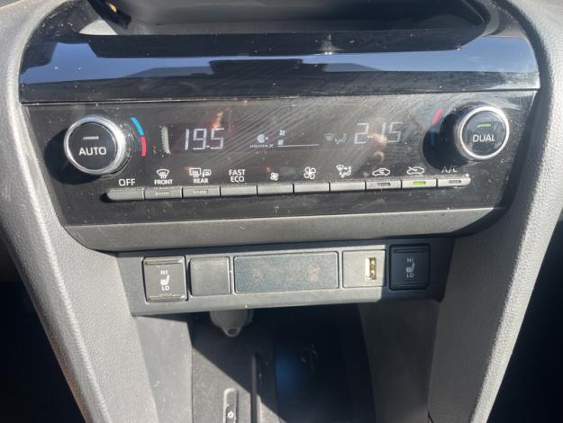 TOYOTA Yaris Cross 116h Collection  techno   