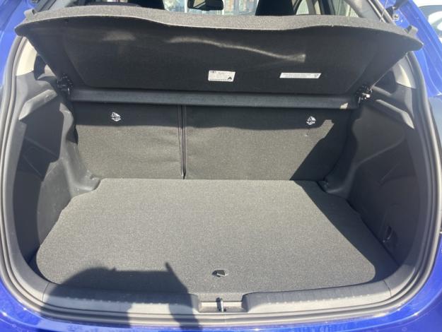 TOYOTA Yaris 116h Design  