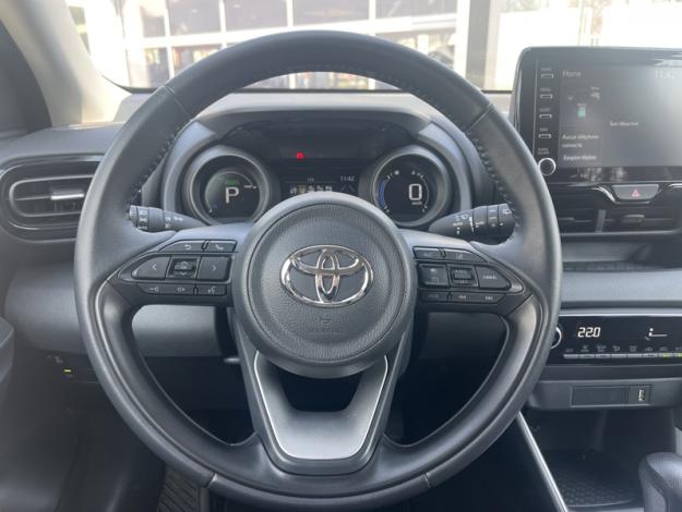 TOYOTA Yaris 116h Design  